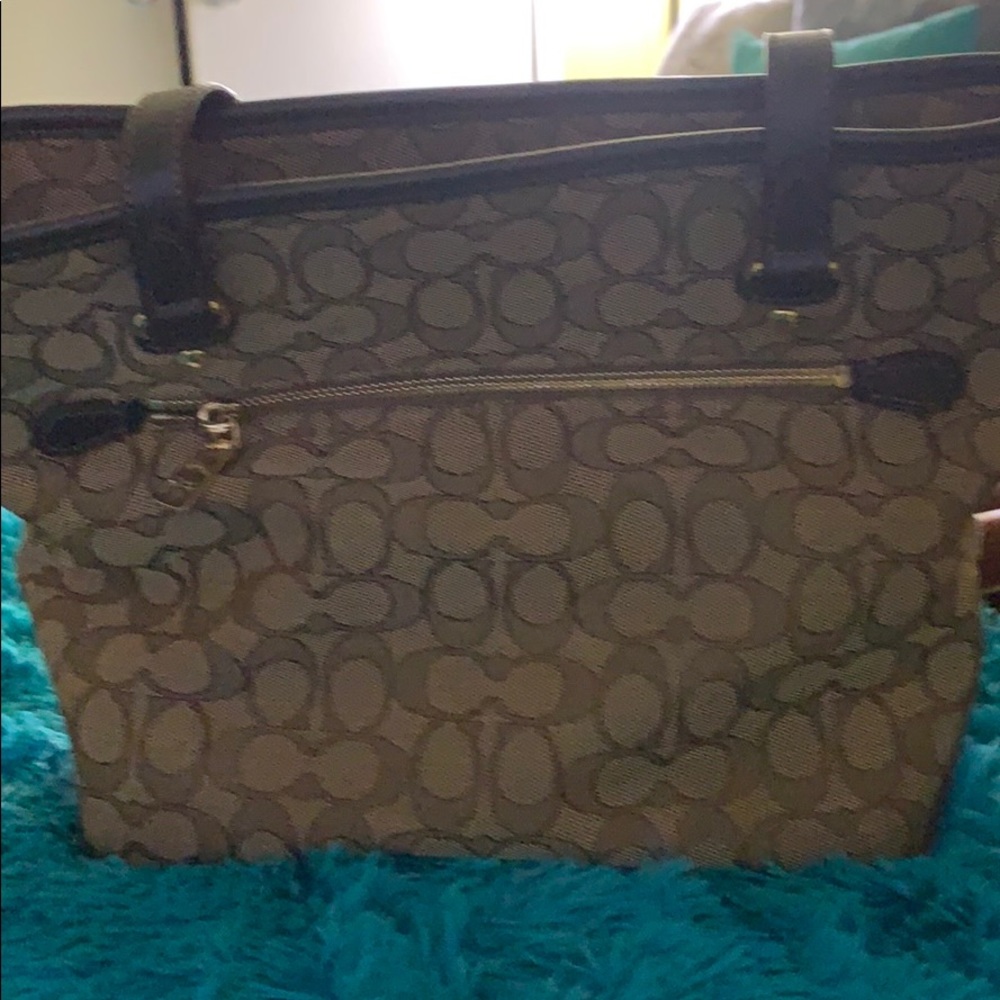 Purses - Picture 3 of 3